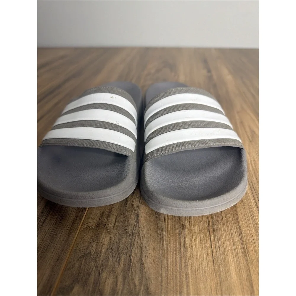 Men's Adidas Adilette shower shoes slides‎ gray white stripe size 6